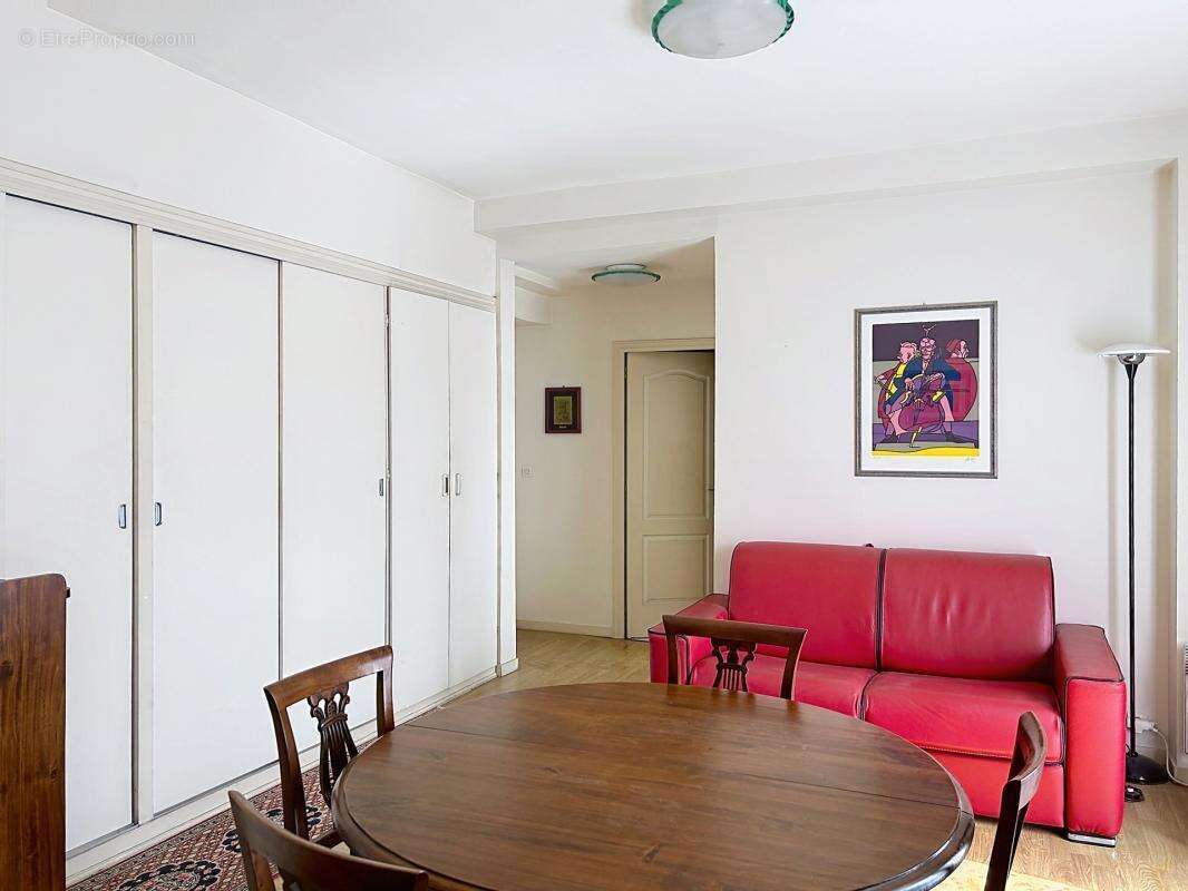 Appartement à PARIS-9E