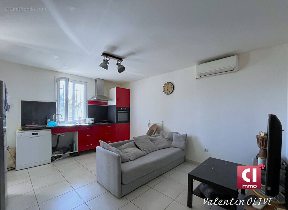 Appartement à LA ROQUEBRUSSANNE