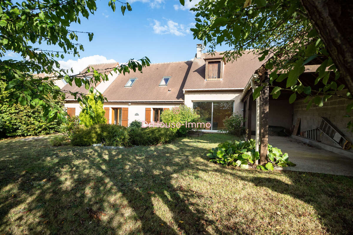 Maison à THOIRY