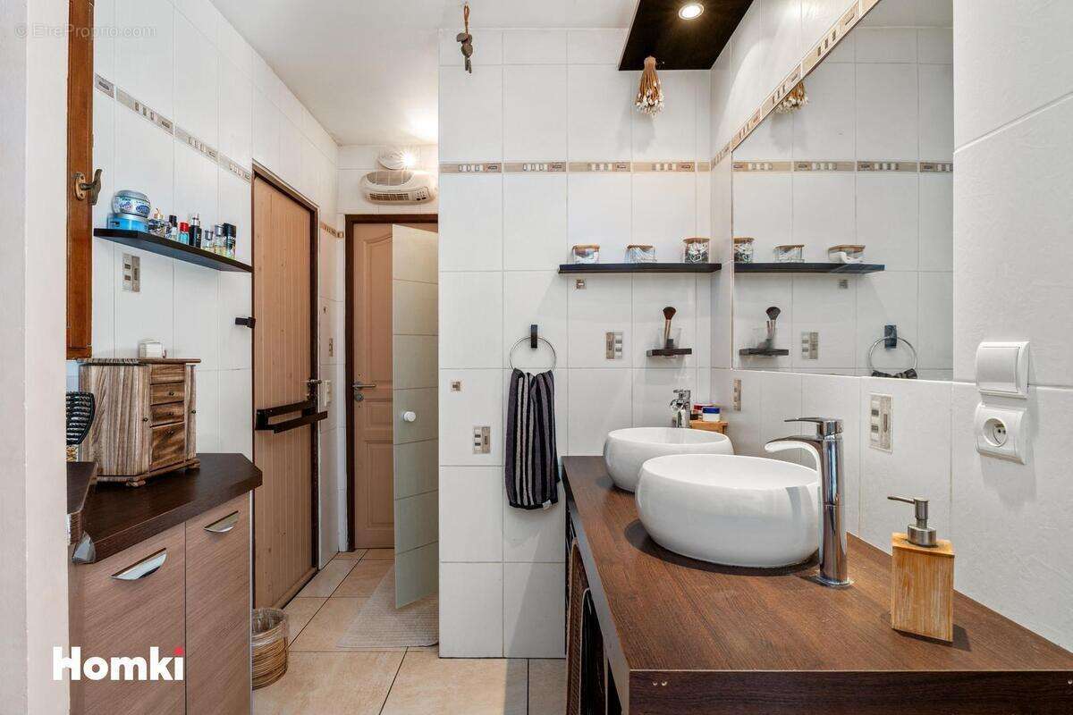 Maison à VILLENEUVE-LOUBET