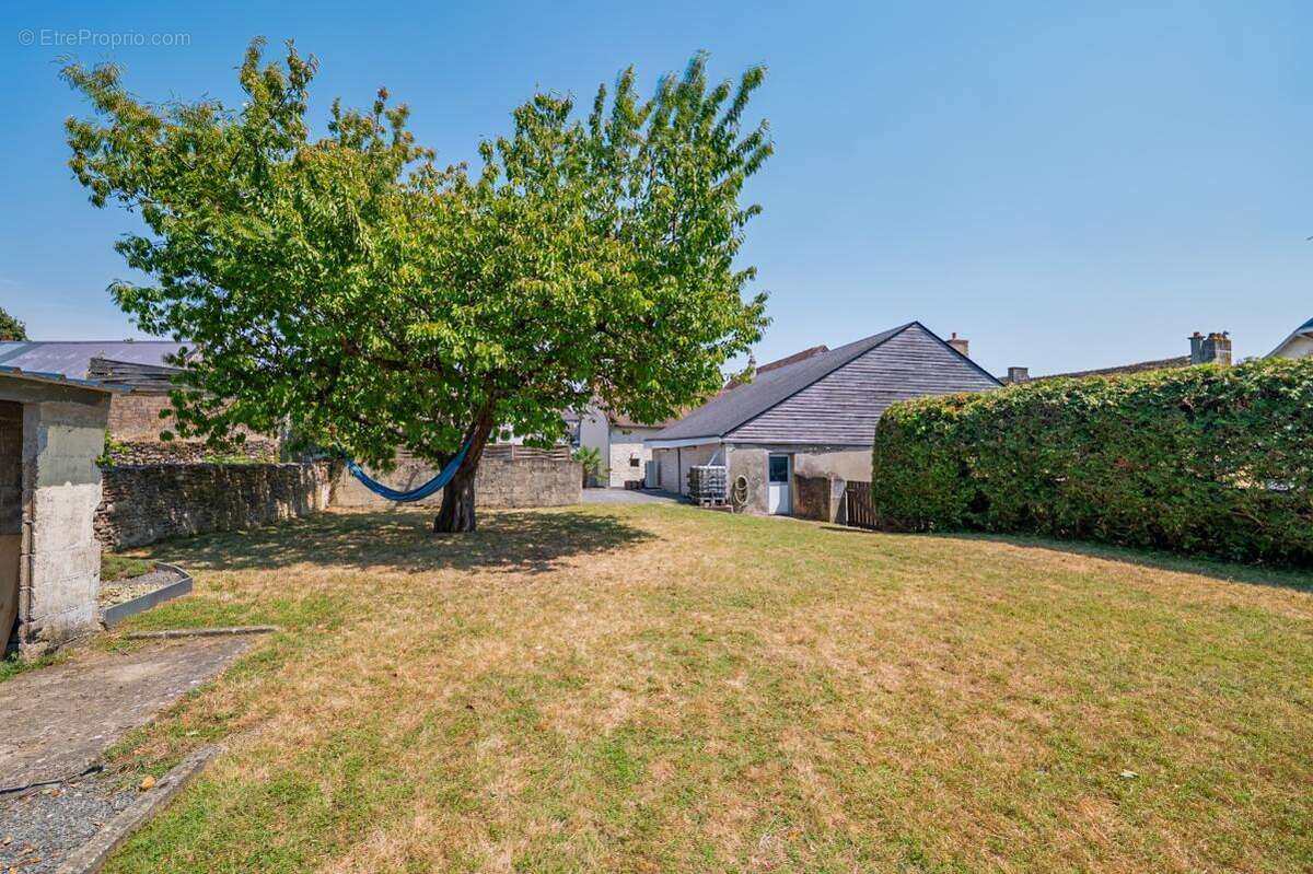 Grande maison de village sans travaux, garage et terrain - photo 14