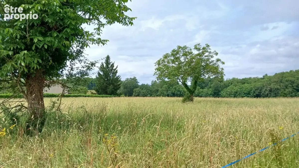 Terrain à SAINT-PRIVAT-DES-PRES