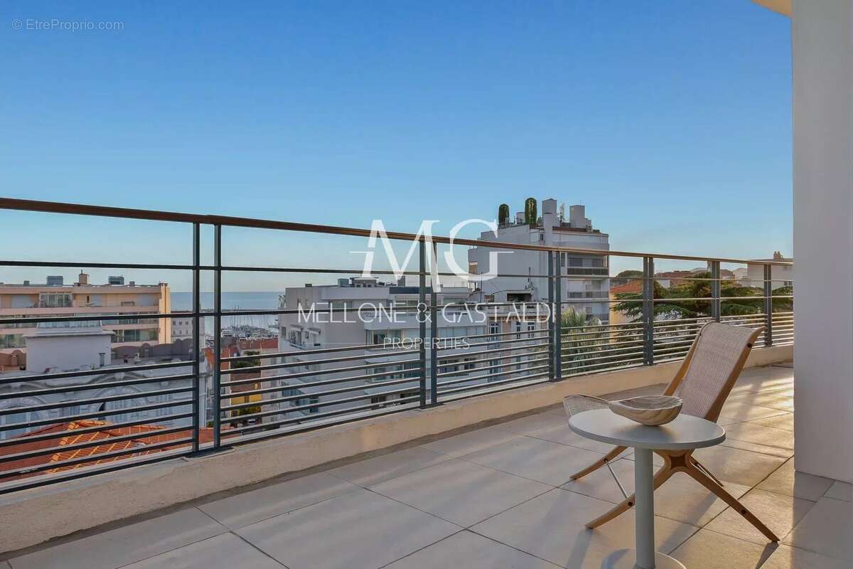 Cannes centre – penthouse d’exception – roof top – vue mer panoramique – 117 m² – 2 parkings - photo 44