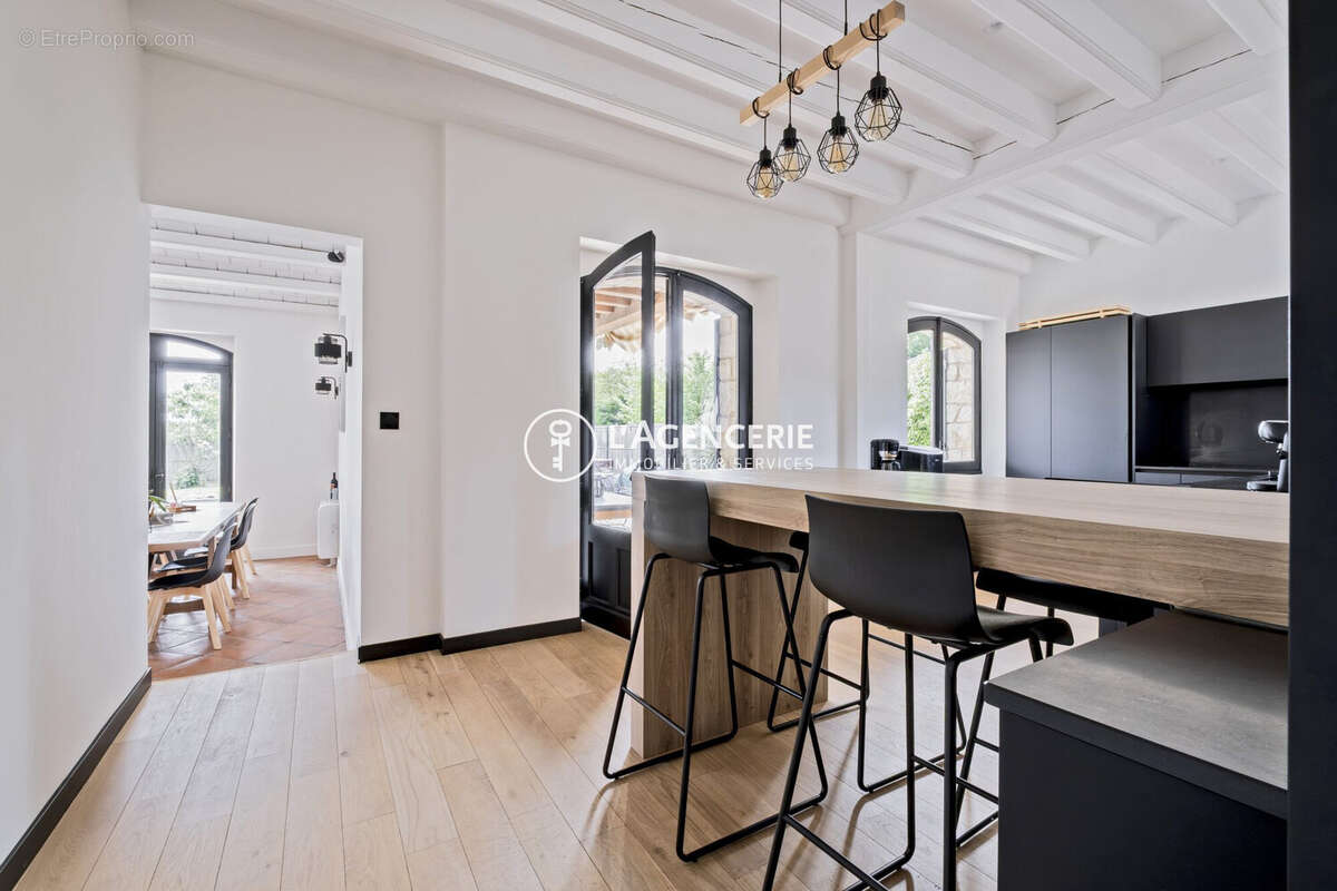 Maison à CARBON-BLANC