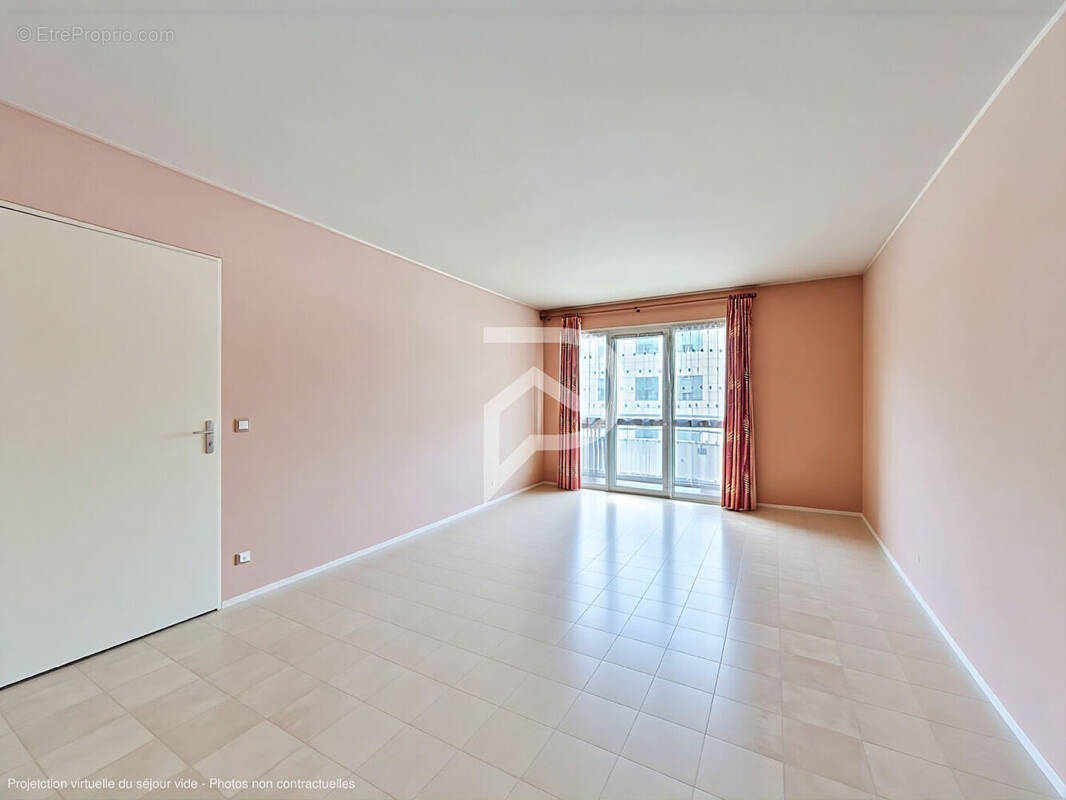 Appartement à COURBEVOIE
