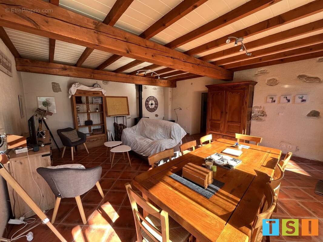 Maison à SAINT-MARCET