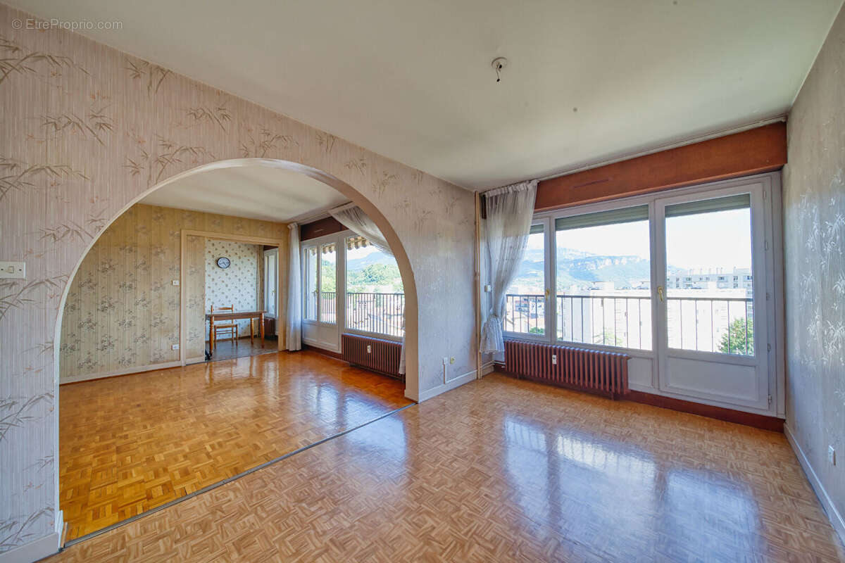 Appartement 82m² avec vue panoramique sur les montagnes ? Garage inclus - photo 8