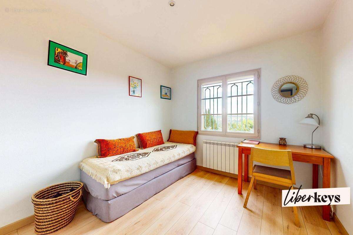Villa de plain pied T6 - Vue panoramique - Terrain paysager et verger - photo 11