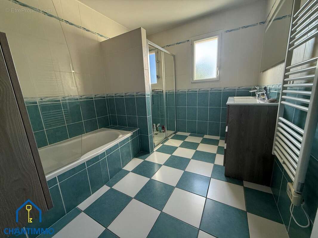 Maison à LA CAILLERE-SAINT-HILAIRE