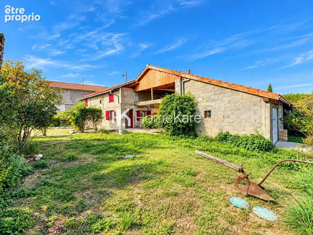 Maison à VILLENEUVE-DE-RIVIERE