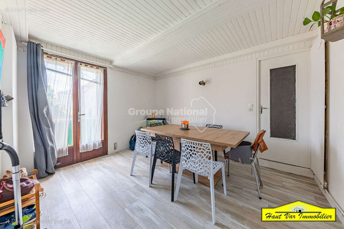 Maison à VINON-SUR-VERDON