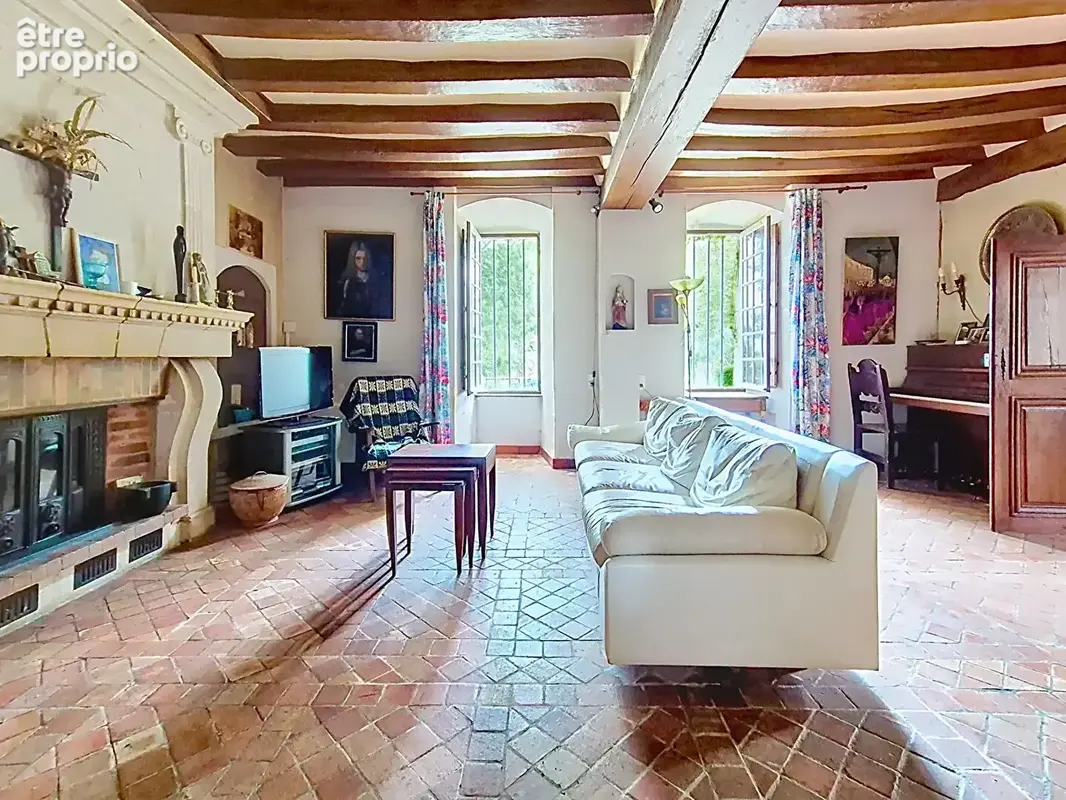Maison de maître et dépendances au coeur d'un domaine de près de 4 hectares - photo 7
