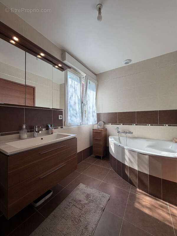 Maison à IVRY-SUR-SEINE