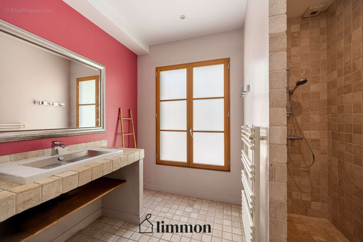 Maison à VILLEURBANNE