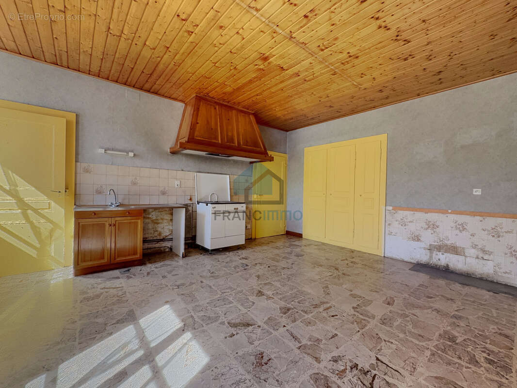 Maison à MONTANDON