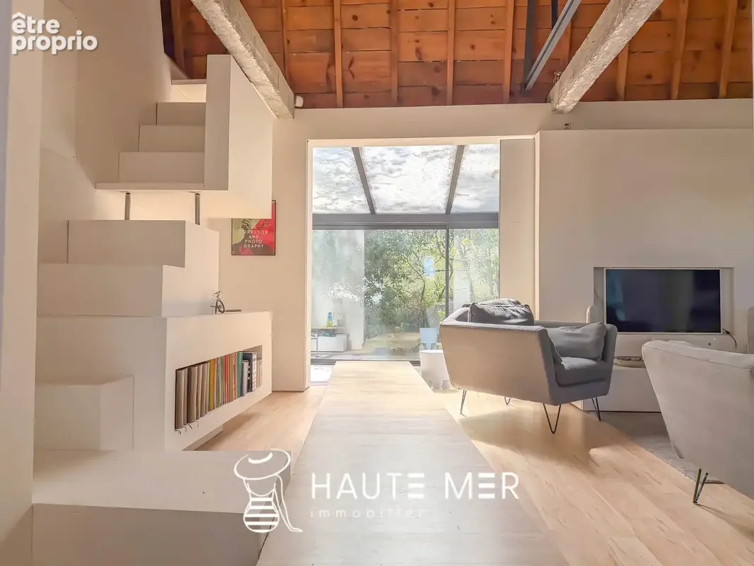 LUNE - Maison d'architecte lovée dans la pinède du domaine de la Pironnière - photo 3