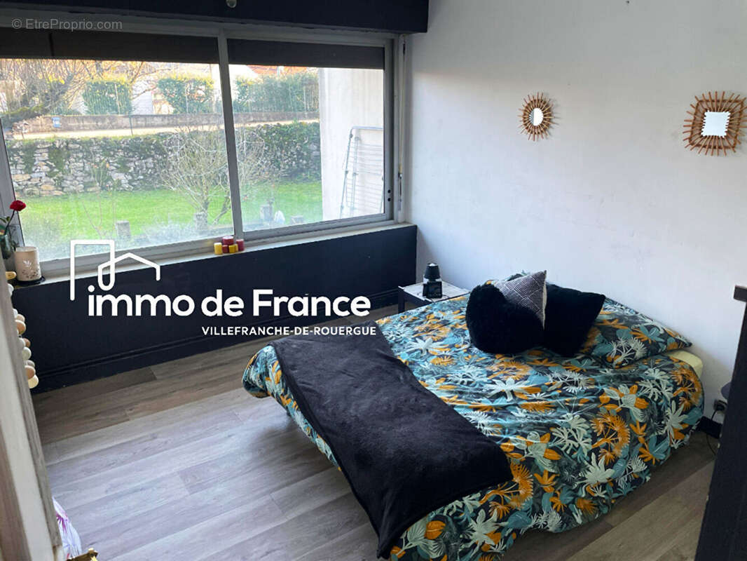 Ensemble immobilier - maison 119 m² + dépendance à rénover - photo 5