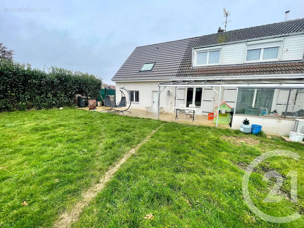 Maison à SAINT-PATHUS