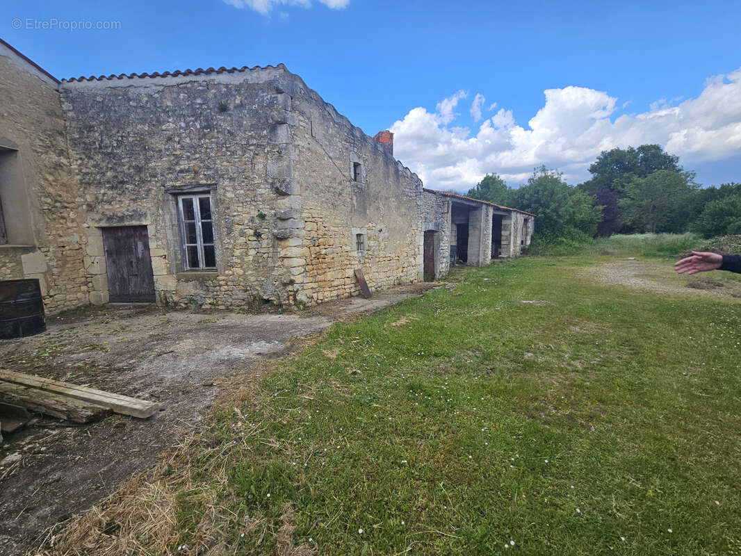 Maison à CORME-ECLUSE