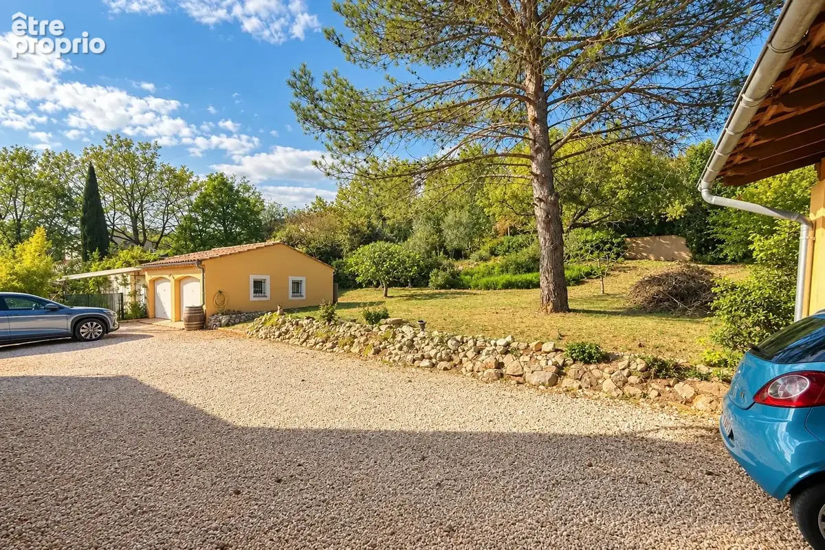 Propriété familiale rénovée avec piscine à Brignoles - photo 21