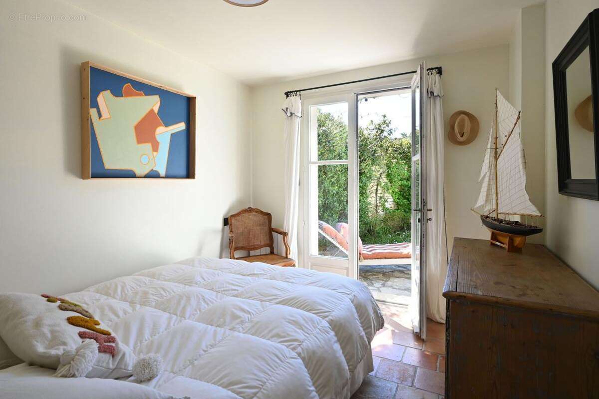 Maison à LES PORTES-EN-RE