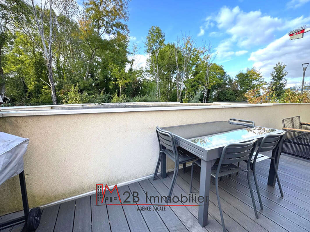 Appartement à SAINT-THIBAULT-DES-VIGNES