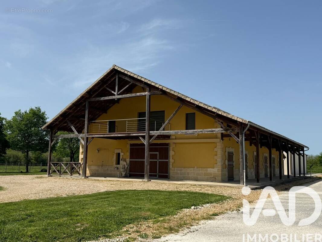 Photo 1 - Maison à MONTPON-MENESTEROL