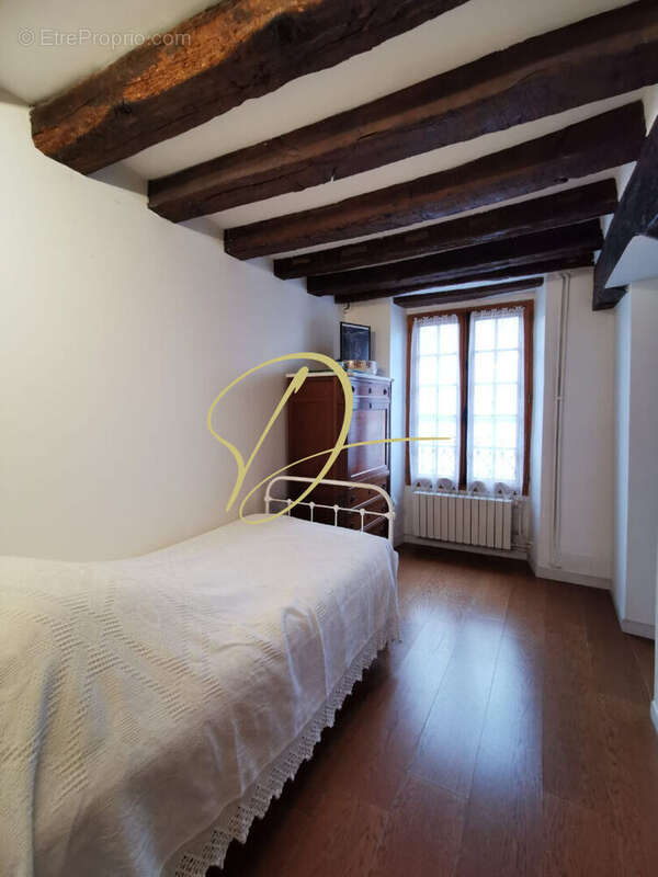 Maison à EPERNON