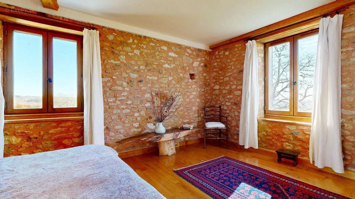 Proprieteavecgitesetpiscineetvuepanoramique0425202 - Maison à CARVES