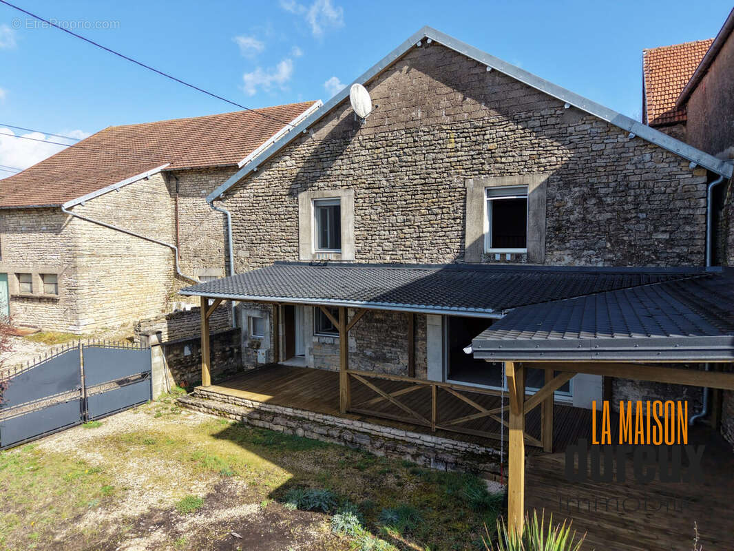 Maison à PIERRECOURT