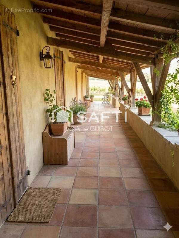 Maison 500 m² à Monlezun  - photo 3