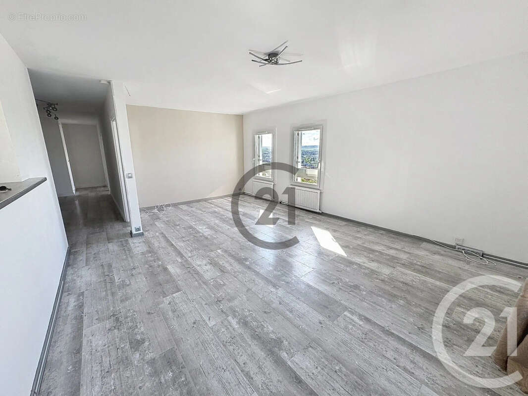 Appartement 87 m² à Auxerre  - photo 4