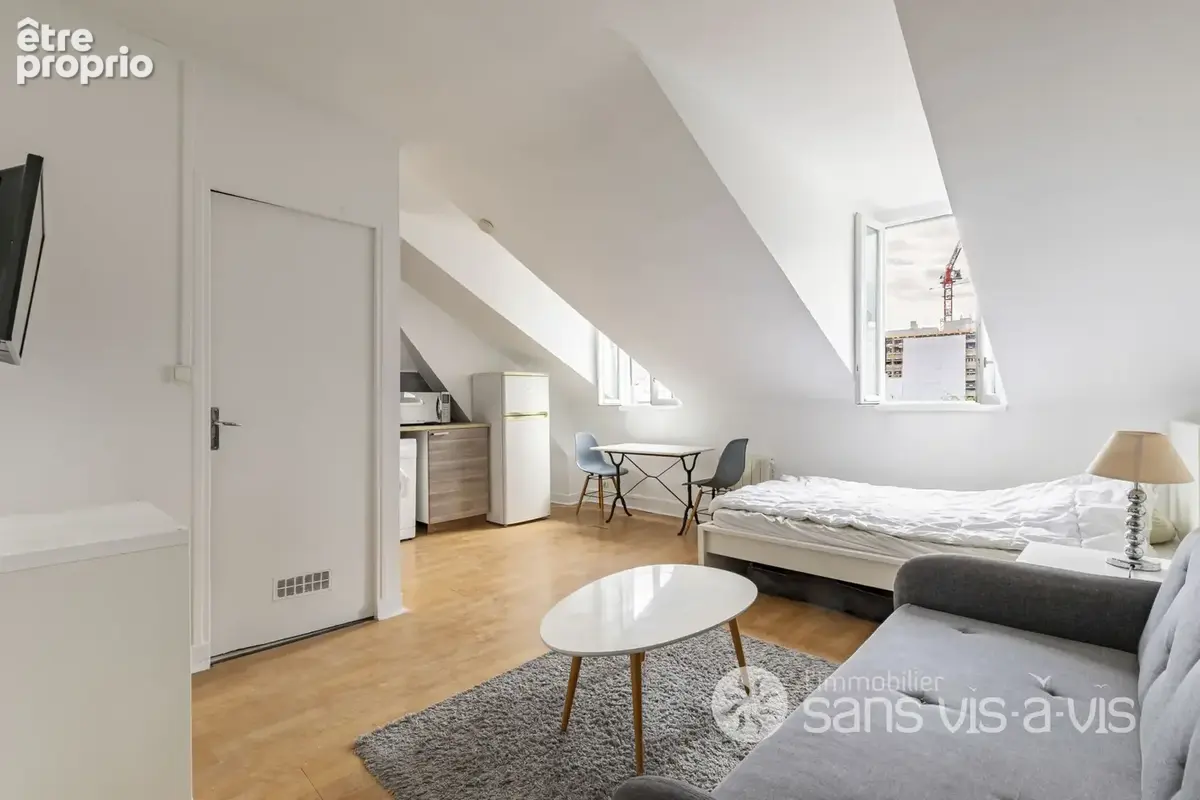 Appartement à COURBEVOIE