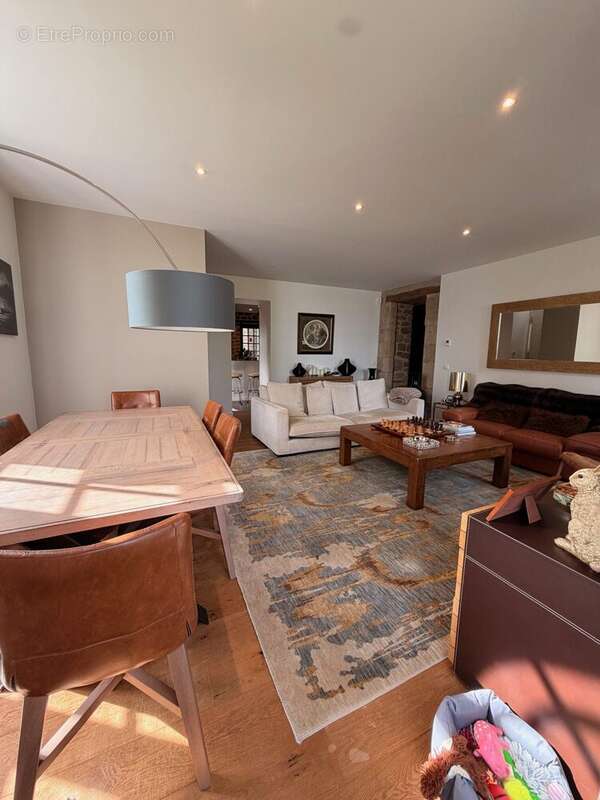 414 m² à Dinan  - photo 3