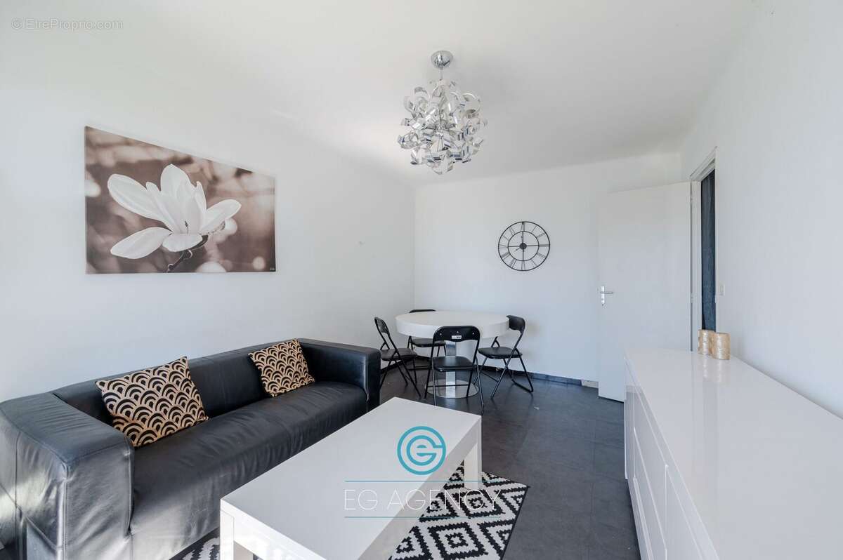 Appartement à MARSEILLE-3E