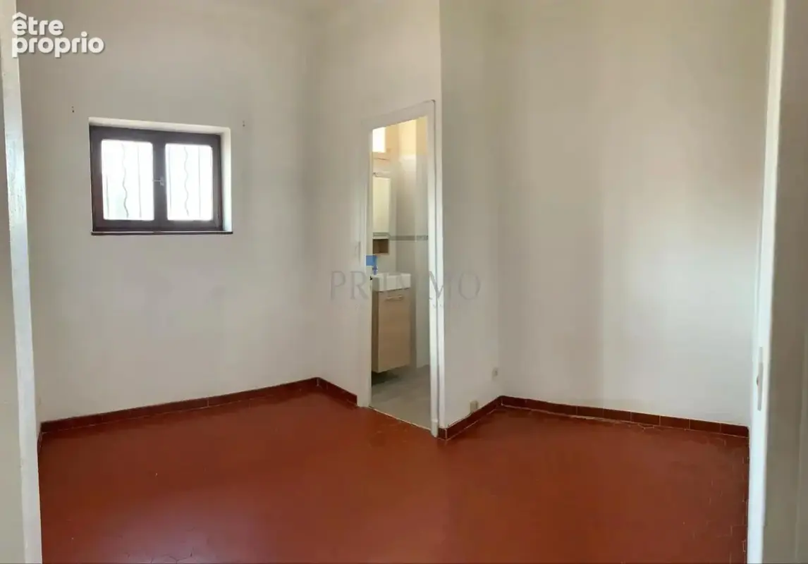 Fréjus Centre appartement T4 en duplex de 63 m2, à rénover, - photo 5