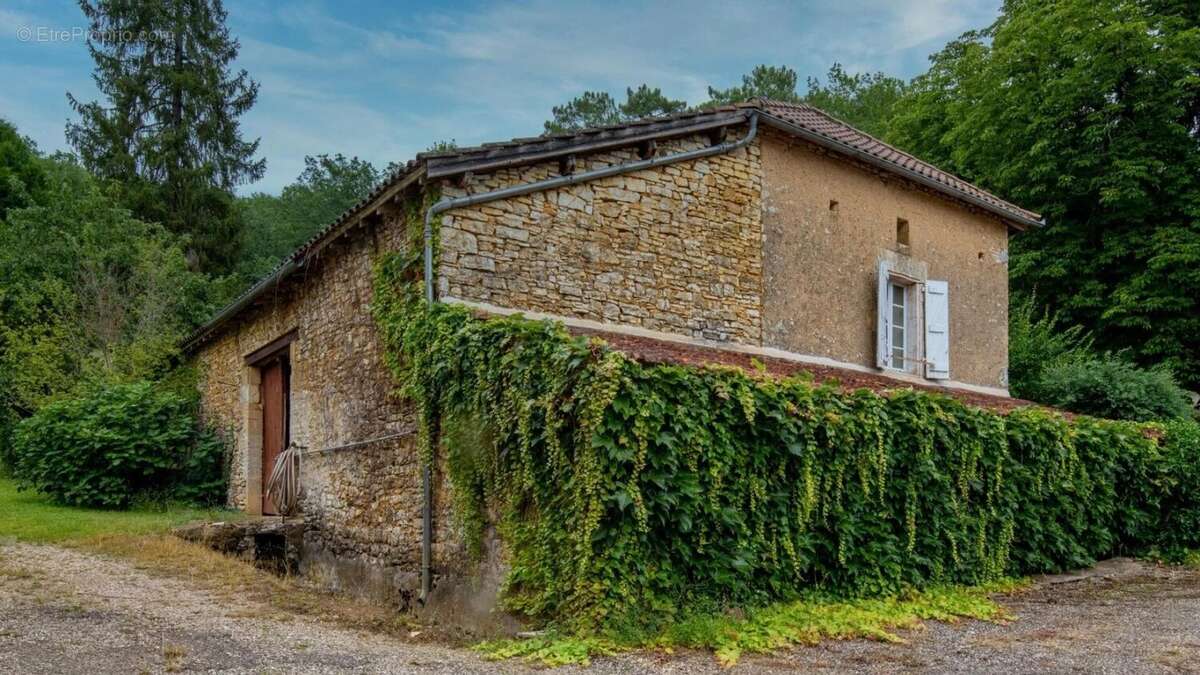 Maison à CAZALS