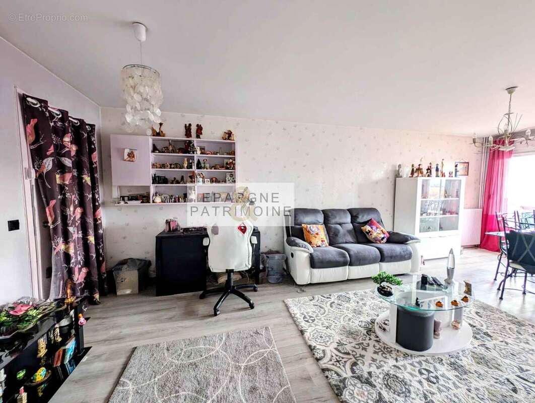 n°9 - Appartement à BRON