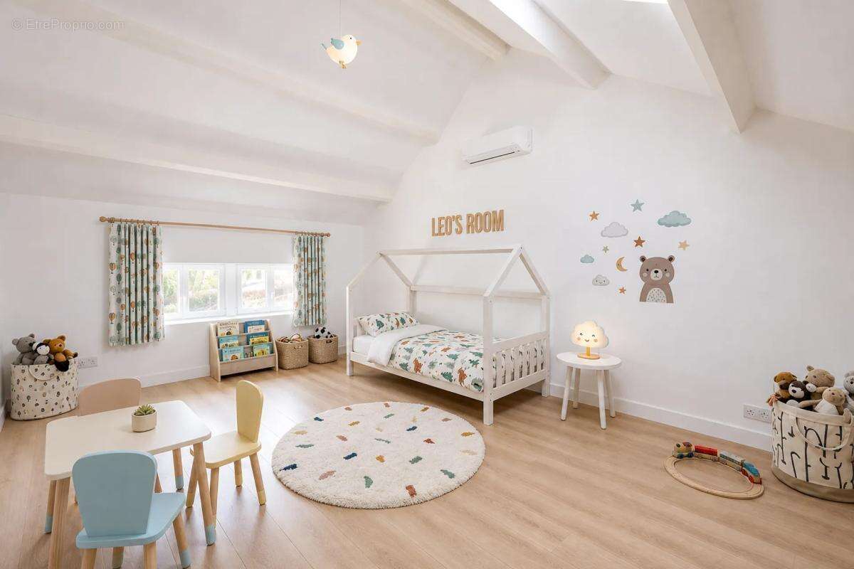 Maison rénovée de 192 m² à Neauphle-le-Vieux - photo 14