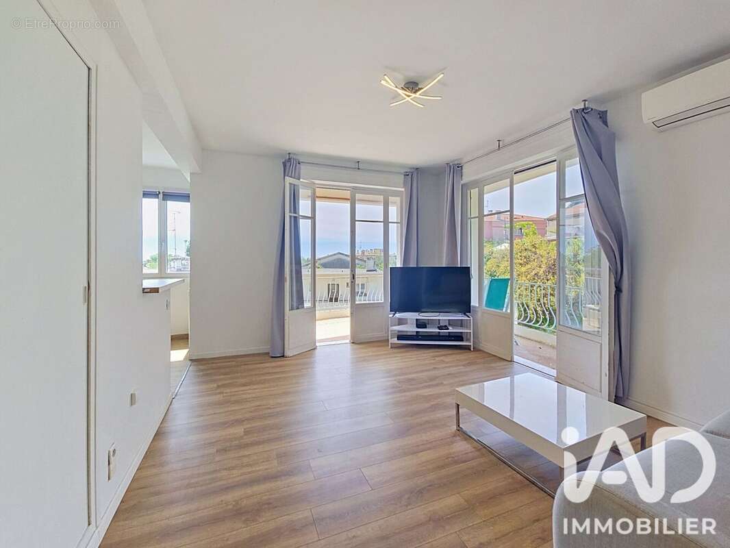 Photo 3 - Appartement à VILLENEUVE-LOUBET