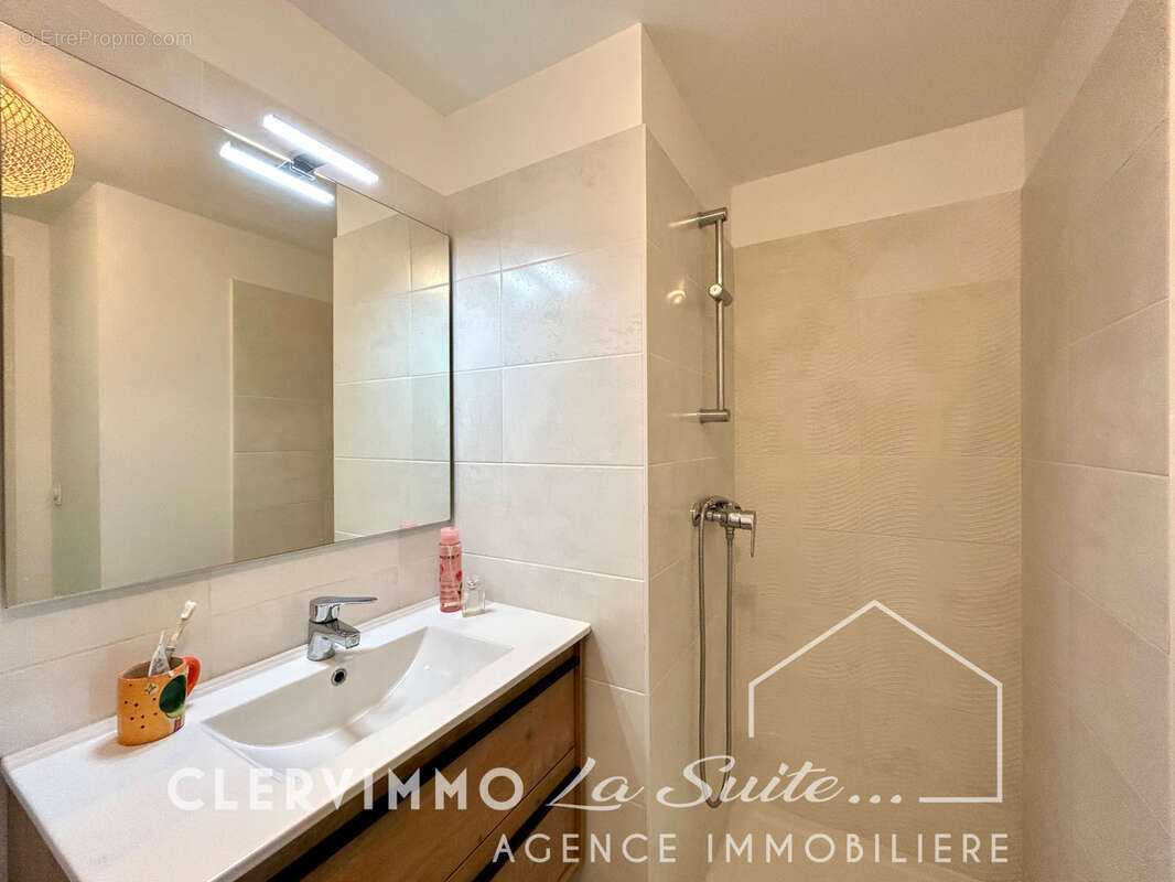 Appartement à MARSEILLE-11E