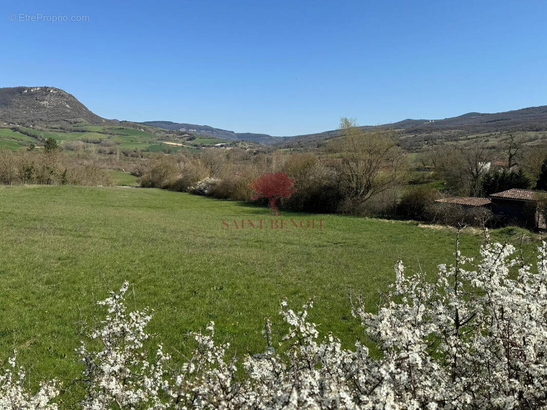 Terrain à LAPANOUSE-DE-CERNON