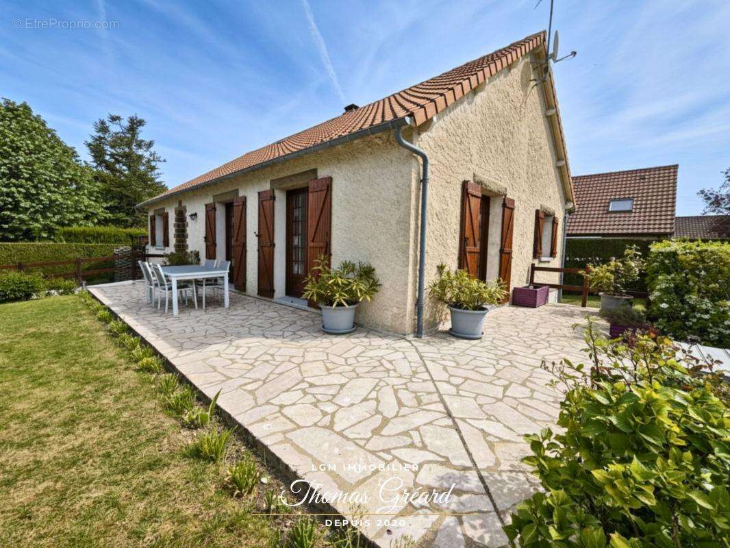 Maison à JALLANS