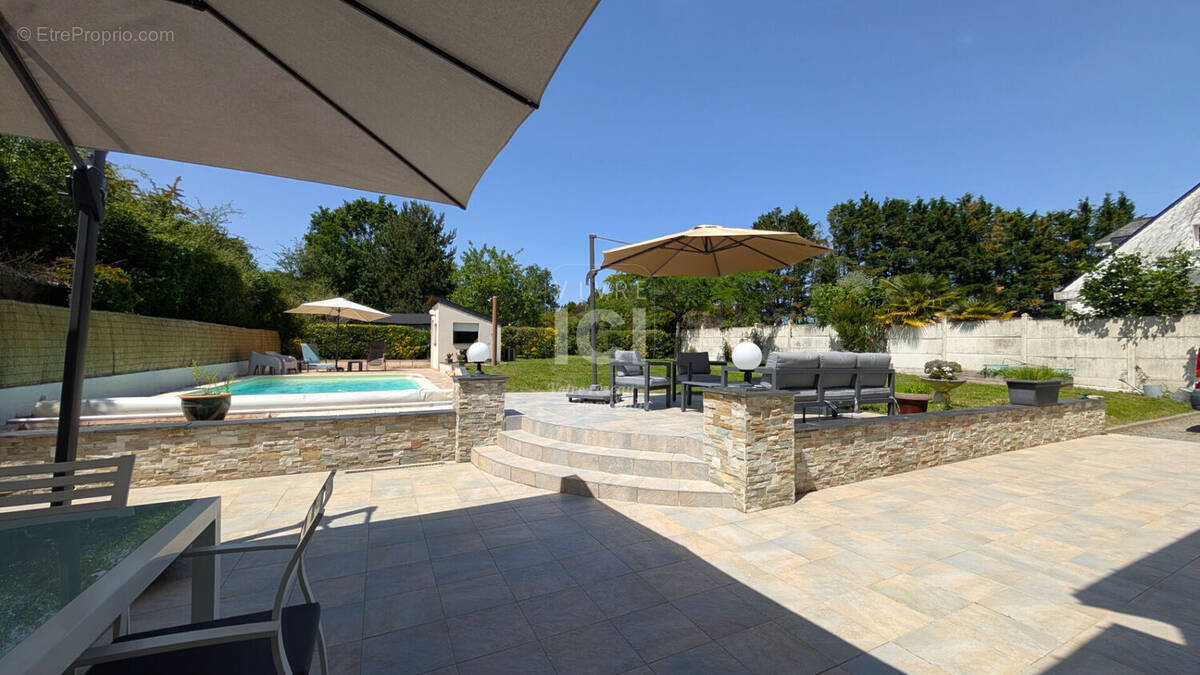 Maison à SAINT-BARTHELEMY-D'ANJOU