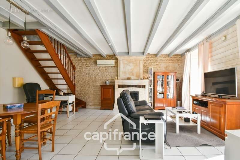 Maison à vendre 5 pièces TORXE (17) avec jardin clos de 1000m², garage et atelier - photo 6