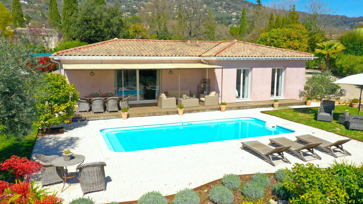 Maison à PEYMEINADE