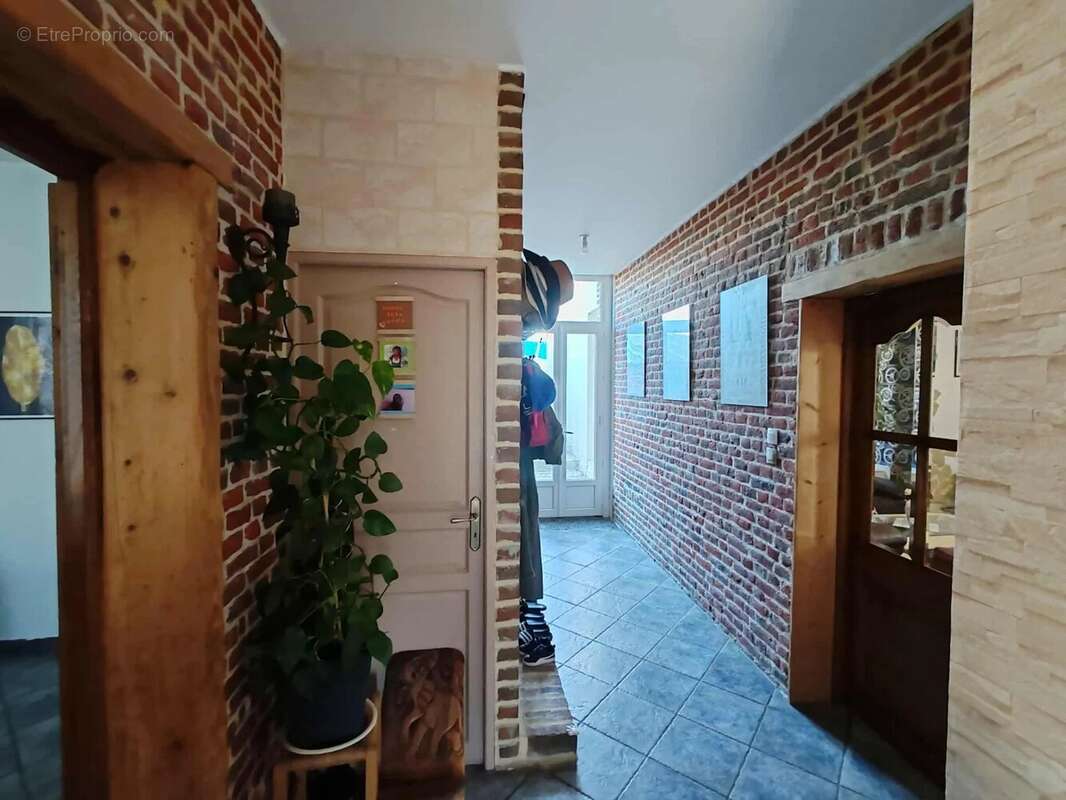 Maison à SERANVILLERS-FORENVILLE