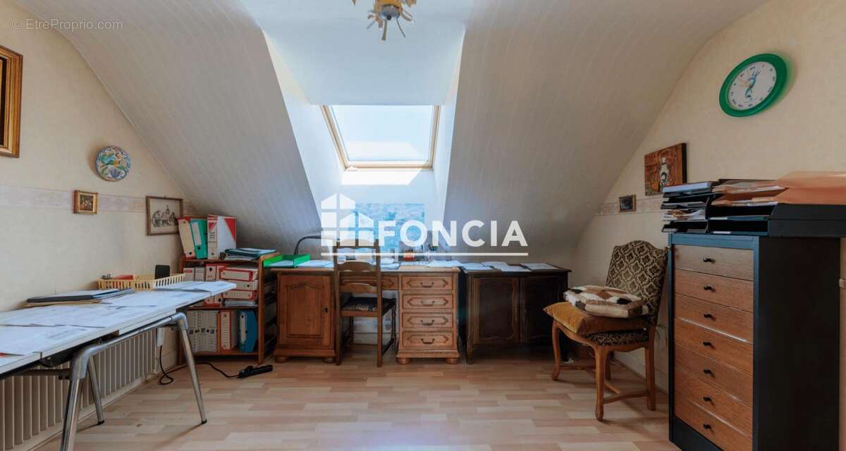 Spacieuse maison familiale de 174 m² avec terrain de 4 481 m² dont 3 500 m² constructibles - photo 12