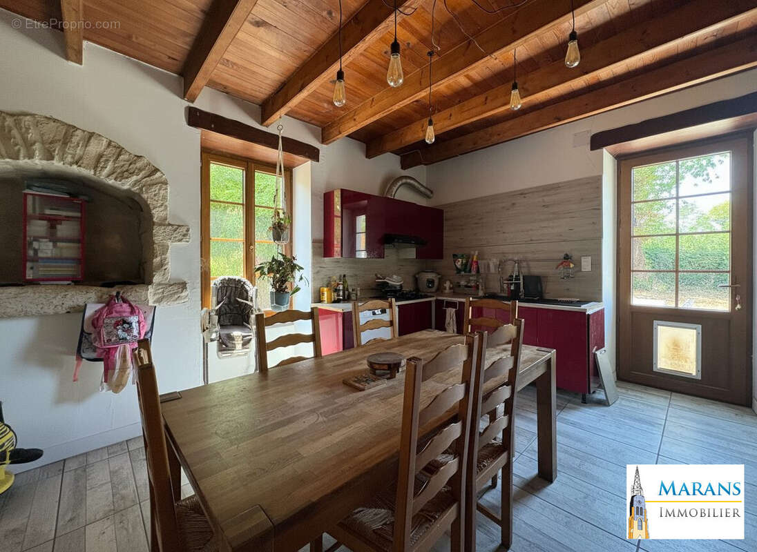 Maison 324 m² à Saint-Jean-De-Liversay  - photo 3