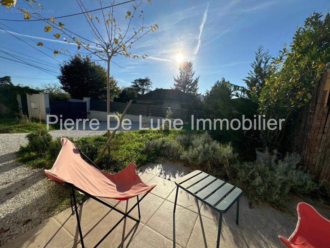 Maison à NEUVILLE-SUR-SAONE